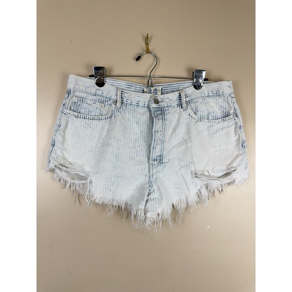 We the Free People Size 34 Jean Shorts Distressed Button-Fly Frayed Hems Hi-Rise